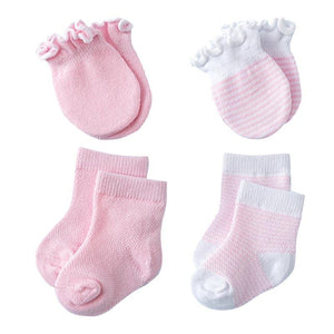 Baby girl socks and scratch gloves